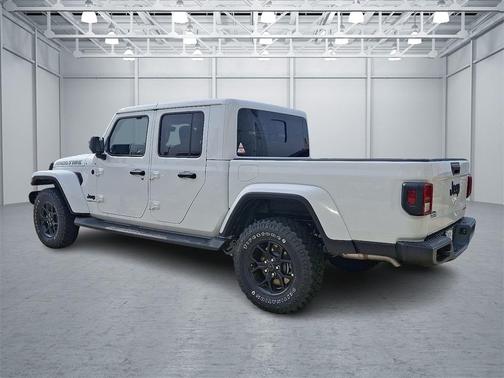 2025 Jeep Gladiator High Tide