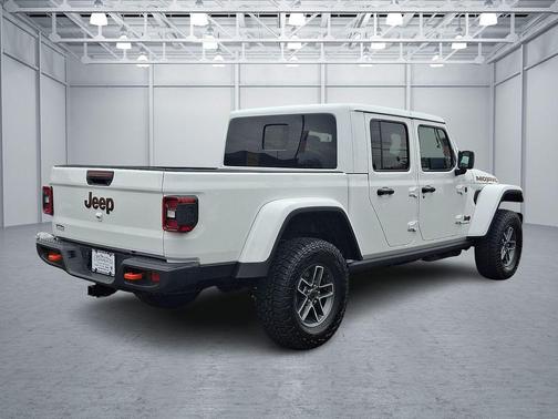 2026 Jeep Gladiator Mojave 4x4