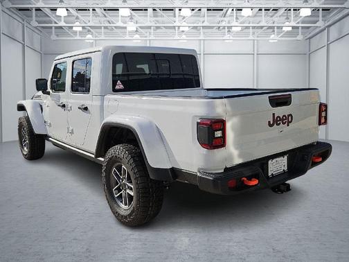 Bright White Clearcoat 2027 Jeep Gladiator Mojave