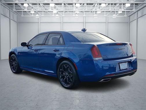 2023 Chrysler 300 Touring
