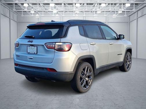 Silver Zynith Metallic Clearcoat 2026 Jeep Compass Limited