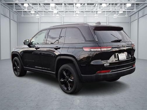 2022 Jeep Grand Cherokee Altitude