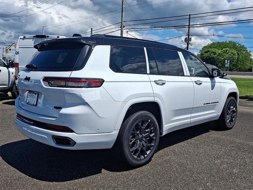 2025 Jeep Grand Cherokee L Summit Reserve