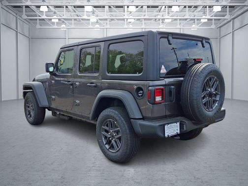 Granite Crystal Metallic Clearcoat 2026 Jeep Wrangler Sport S