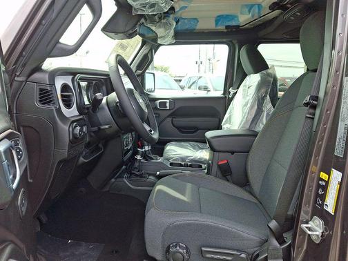 Granite Crystal Metallic Clearcoat 2026 Jeep Wrangler Sport S