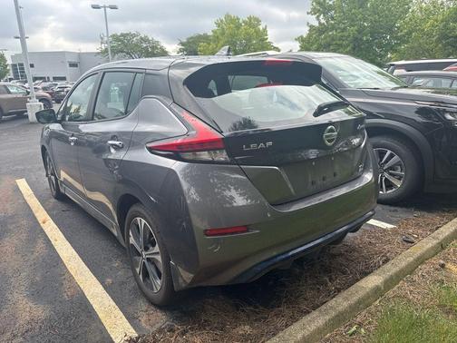 2022 Nissan Leaf SV PLUS