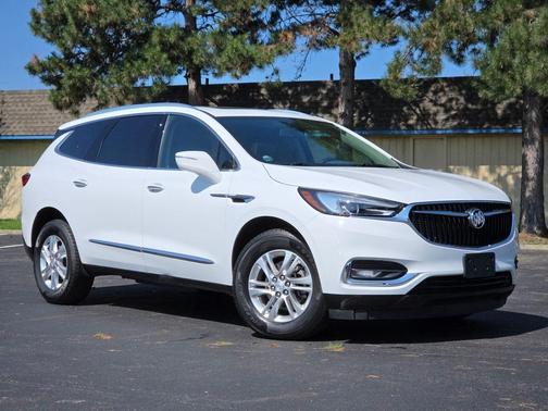 2018 Buick Enclave Essence