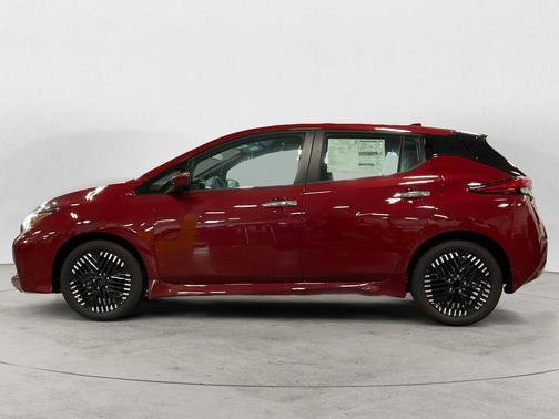2024 Nissan Leaf SV PLUS
