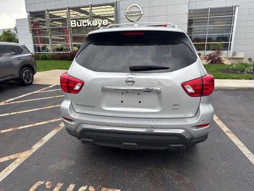 2019 Nissan Pathfinder SV