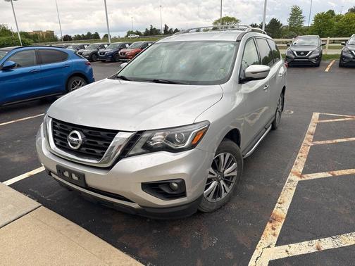2019 Nissan Pathfinder SV