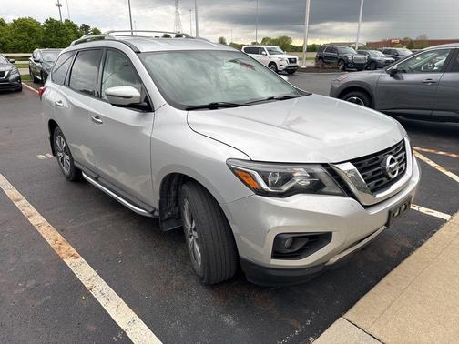 2019 Nissan Pathfinder SV