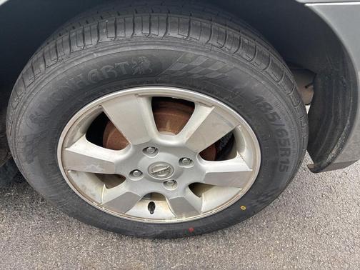 2012 Nissan Versa 1.8 S