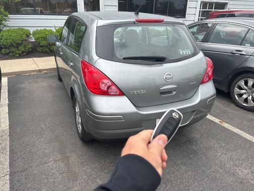 2012 Nissan Versa 1.8 S