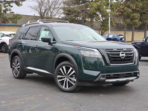 2025 Nissan Pathfinder Platinum