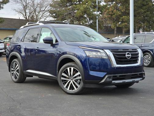 2025 Nissan Pathfinder Platinum