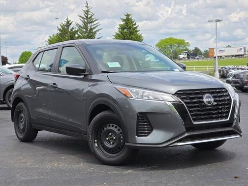 2025 Nissan Kicks Play S