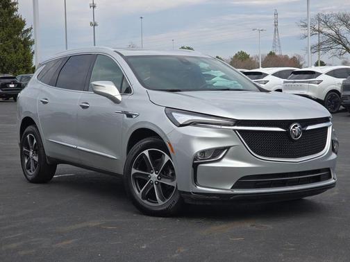 2022 Buick Enclave Essence