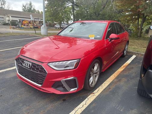 2024 Audi A4 45 S line quattro Premium
