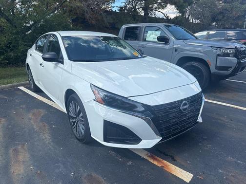 2025 Nissan Altima SV