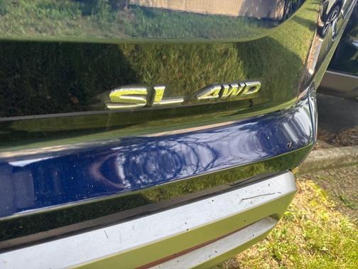 2024 Nissan Pathfinder SL