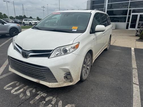 2019 Toyota Sienna XLE Premium