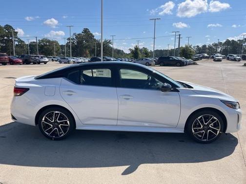 2025 Nissan Sentra SR