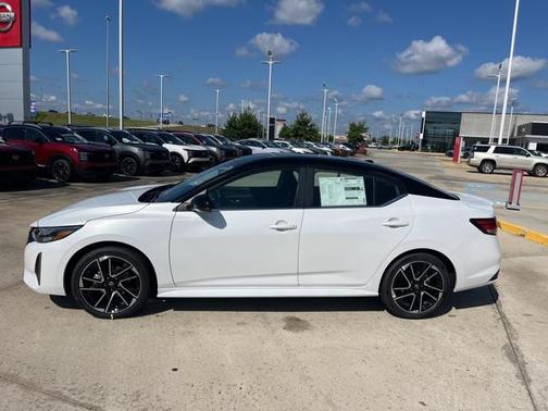 2025 Nissan Sentra SR