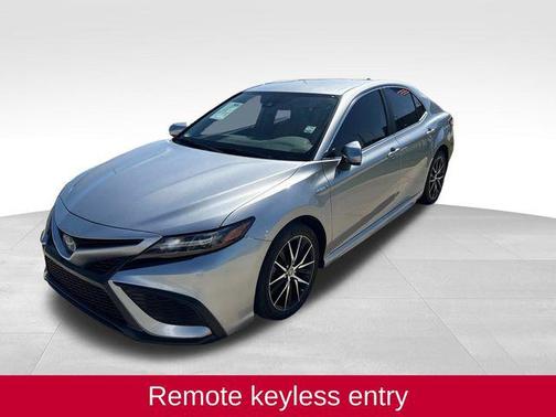 Celestial Silver Metallic 2021 Toyota Camry SE
