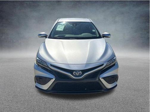 Celestial Silver Metallic 2021 Toyota Camry SE