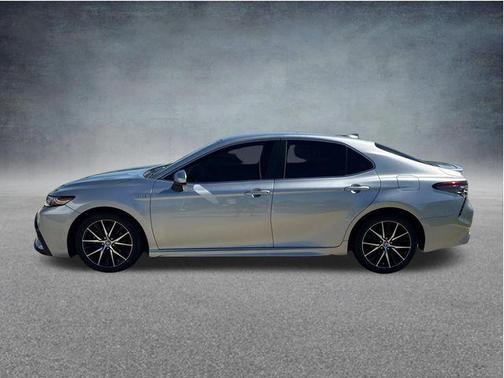 Celestial Silver Metallic 2021 Toyota Camry SE
