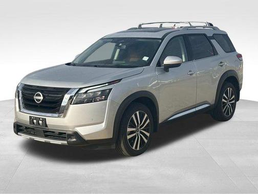 2025 Nissan Pathfinder Platinum FWD