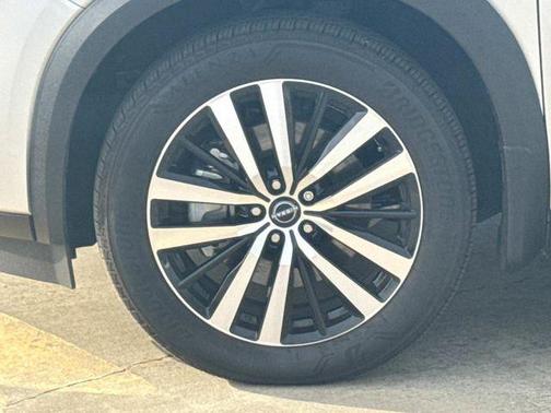 2025 Nissan Pathfinder Platinum FWD