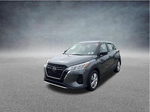 Gun Metallic 2024 Nissan Kicks S