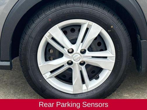 Gun Metallic 2024 Nissan Kicks S