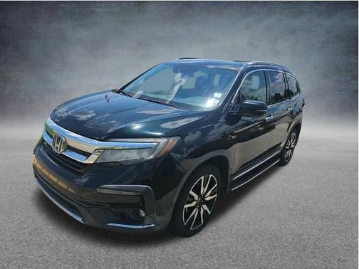 Black Forest Pearl 2019 Honda Pilot Touring 8-Passenger
