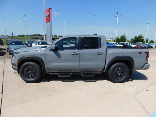 2025 Nissan Frontier PRO-X