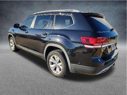 Deep Black Pearl 2019 Volkswagen Atlas 3.6L SE