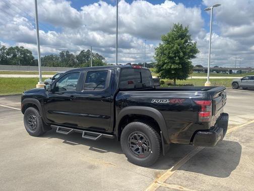 2025 Nissan Frontier PRO-4X