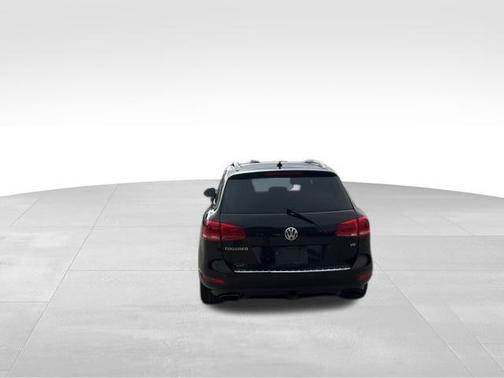 2011 Volkswagen Touareg VR6 Sport