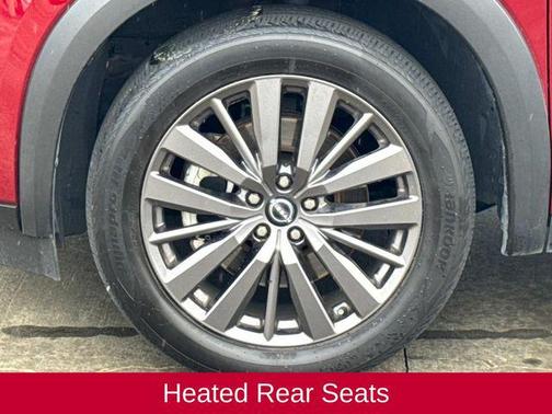 2023 Nissan Pathfinder SL FWD