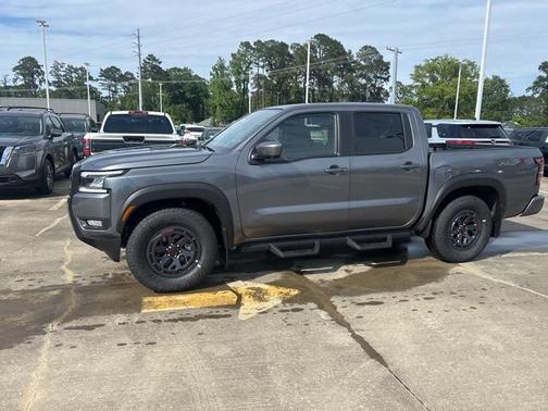 2025 Nissan Frontier PRO-X