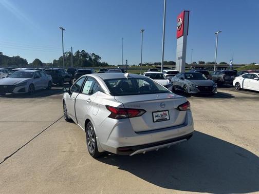 2025 Nissan Versa 1.6 SV