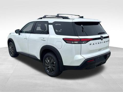 Everest White Pearl Tricoat 2026 Nissan Pathfinder SV
