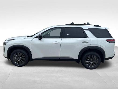 Everest White Pearl Tricoat 2026 Nissan Pathfinder SV