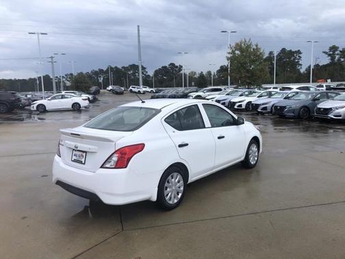 2019 Nissan Versa 1.6 S+