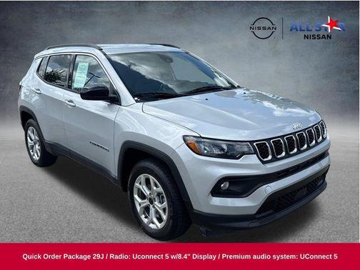 Silver Zynith Metallic Clearcoat 2025 Jeep Compass Latitude