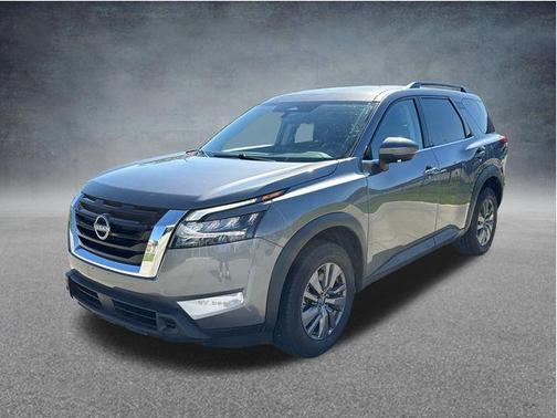 Gun Metallic 2024 Nissan Pathfinder SV FWD