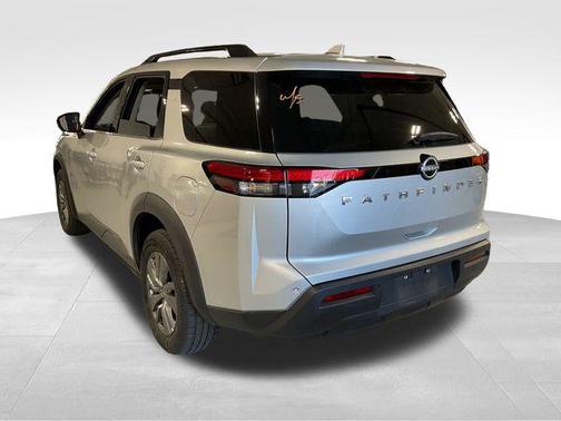 2025 Nissan Pathfinder SV FWD