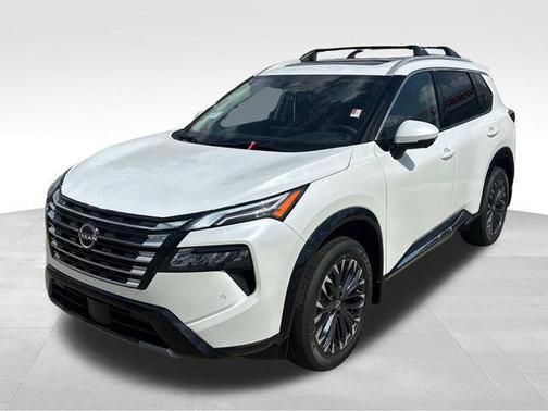 Everest White Pearl Tricoat 2026 Nissan Rogue Platinum