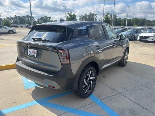 2025 Nissan Kicks SV